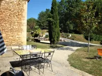 salon-exterieur-calme